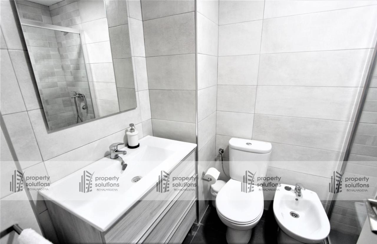 Apartamento Torremolinos - A 600M De La Playa De La Carihuela - Piscina - Parking Gratis - Excelente Conexion Wifi Екстер'єр фото